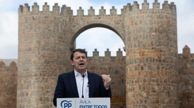 Mañueco renuncia al adelanto electoral en Castilla y León tras limar asperezas con Vox