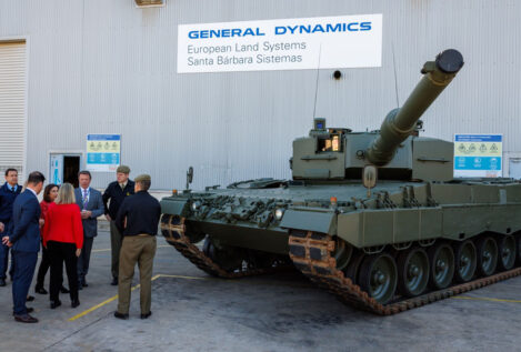 Defensa prevé enviar seis Leopard a Ucrania a finales de la semana que viene: «Son seguros»
