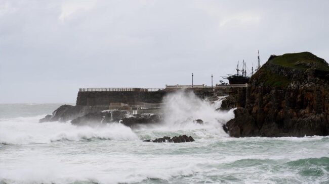 Las temperaturas caen hasta 9ºC y el viento y el oleaje ponen en riesgo algunas zonas costeras