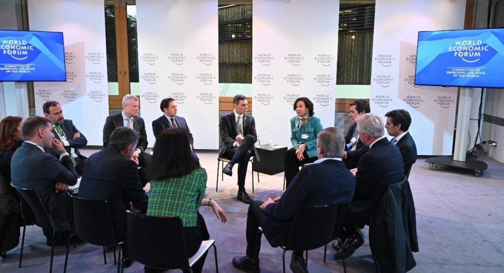 Reunión de Sánchez con el Ibex en Davos 2023. En 2024 se produjo una reunión similar, pero no trascendieron fotografías del encuentro.
