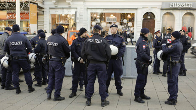 Activan un amplio dispositivo policial en Viena ante un posible ataque islamista