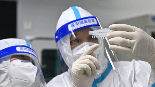 La OMS acusa a China de ocultar datos sobre el origen de la pandemia de covid-19