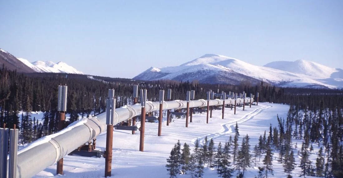 Biden aprueba un controvertido proyecto petrolífero en Alaska
