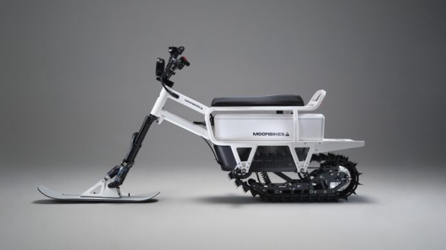 Llegan a Baqueira las primeras motos de nieve eléctricas