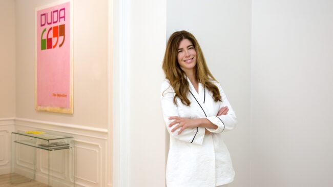 Paula Quinteros, CEO de THE OBJECTIVE, en el primer número de ‘Classpaper’
