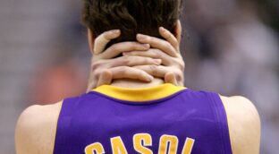 Los Lakers retiran la camiseta de Pau Gasol: se convierte en el jugador 179 en la historia de la NBA