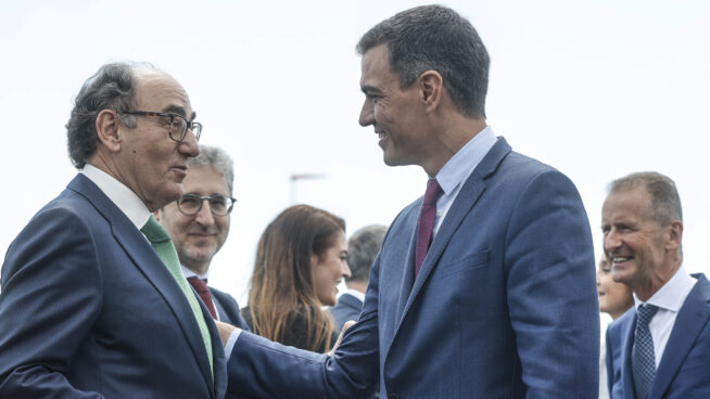 Sánchez y Galán se ven en Moncloa en una reunión con empresarios europeos