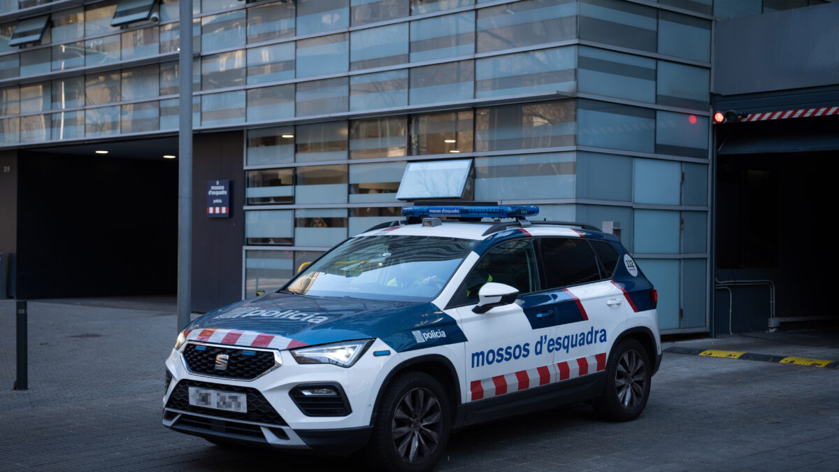 Detenidos dos menores e identificados tres por la agresión sexual a una niña en Badalona