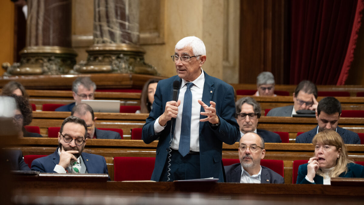 Un grupo de sanitarios recurre ante el Govern la exigencia del catalán en las oposiciones