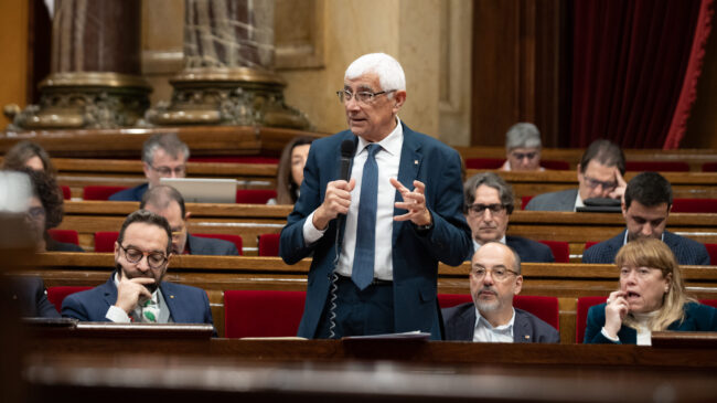 Un grupo de sanitarios recurre ante el Govern la exigencia del catalán en las oposiciones