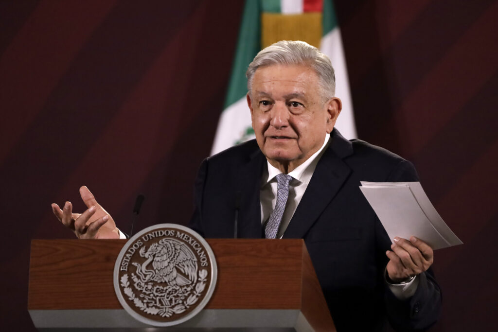 El presidente de México, López Obrador, por quien trabajó Neurona y también el perito Aleix Sanmartín