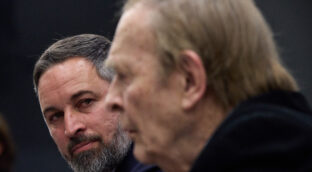 Vox se conforma con que la moción no afecte negativamente a sus expectativas para el 28-M