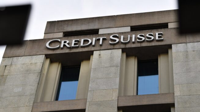 El banco suizo UBS compra Credit Suisse por 3.000 millones de euros