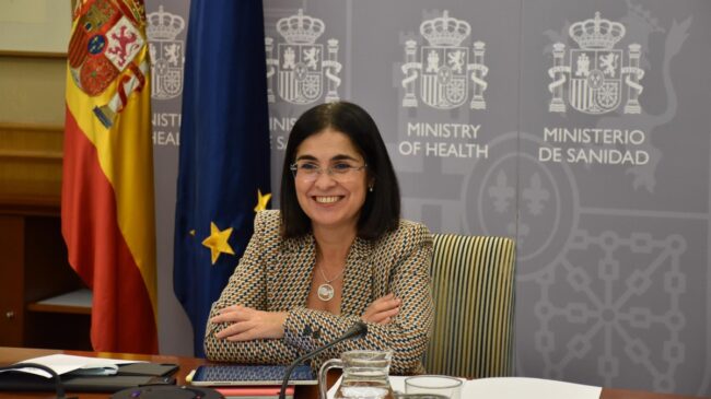 Darias, la ministra de Sanidad con la que España se inmunizó contra el coronavirus