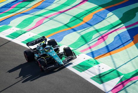 Fernando Alonso exprime el Aston Martin para salir segundo en el Gran Premio de Arabia Saudí
