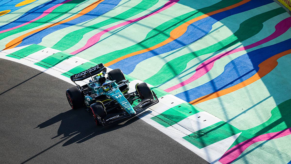 Fernando Alonso exprime el Aston Martin para salir segundo en el Gran Premio de Arabia Saudí
