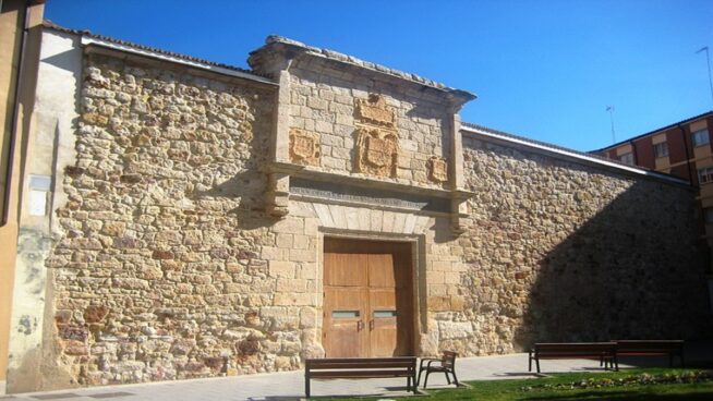 La Policía identifica a tres jóvenes por apedrear una iglesia en Zamora