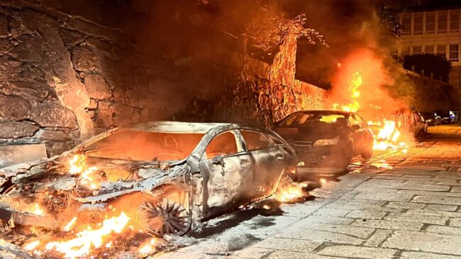 Prisión sin fianza para la acusada de incendiar una treintena de coches en Tuy (Pontevedra)