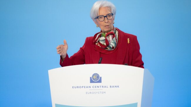 Lagarde aplaude la compra de Credit Suisse por UBS: «Celebro la rápida actuación»