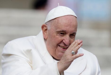 El Papa Francisco padece bronquitis de origen infeccioso pero «mejora notablemente»