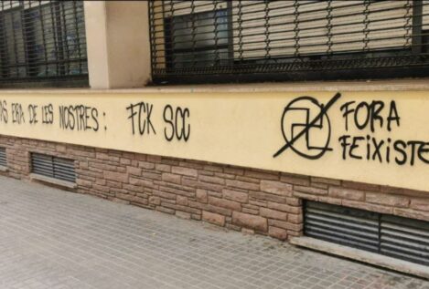 Societat Civil Catalana recibe amenazas de radicales: «Fuera fascistas de nuestros barrios»