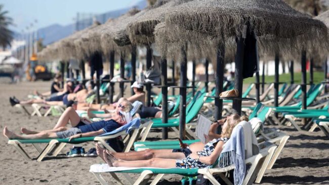 El 80% españoles se plantea reducir sus días de vacaciones en 2023 por la elevada inflación
