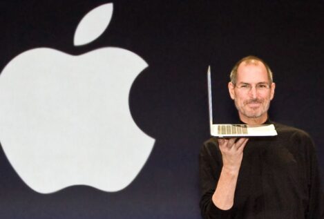 El camino del éxito de Steve Jobs se basó en la regla del tres