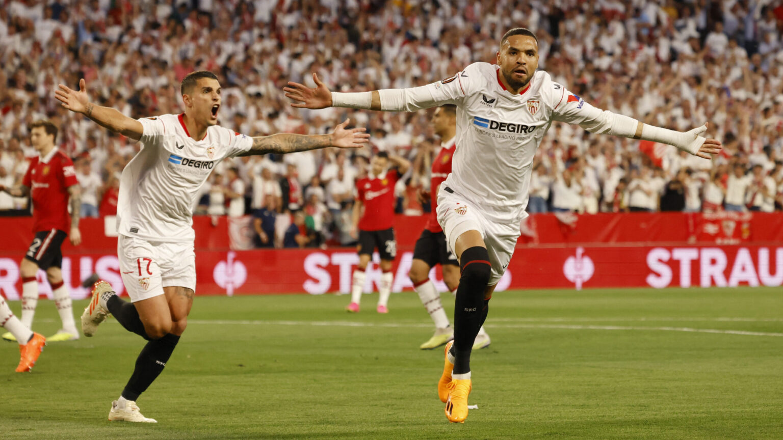 El Sevilla, en semifinales de la Europa League tras ganar al United