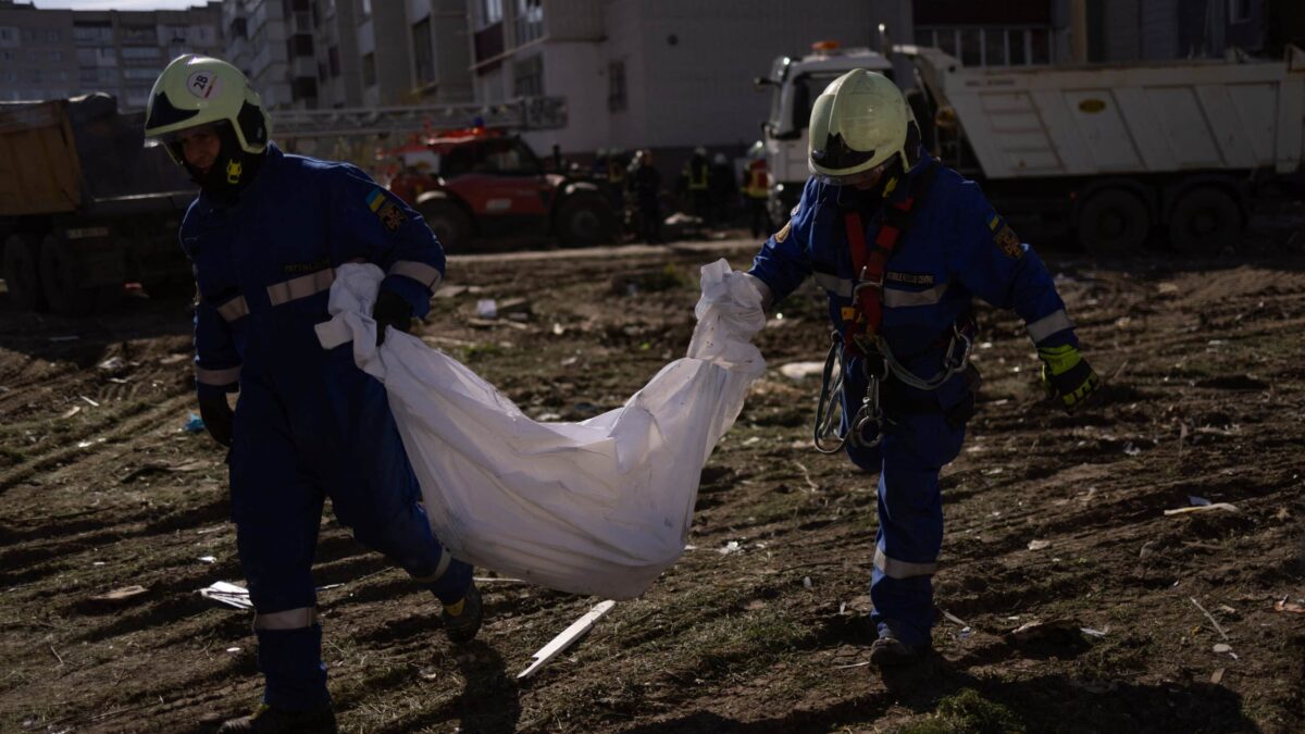 Aumentan a 24 los muertos tras bombardeos nocturnos de Rusia en Ucrania