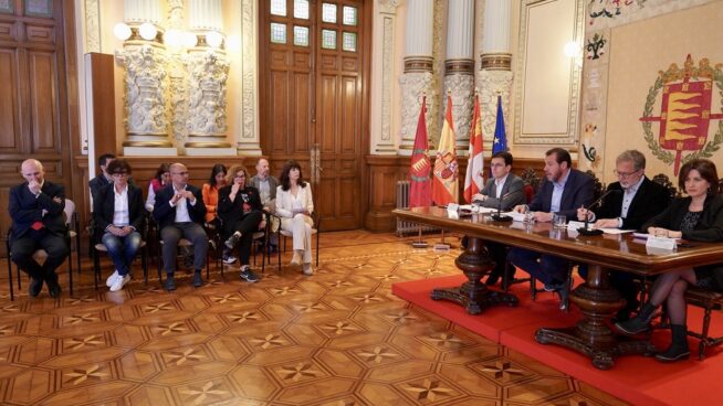 Óscar Puente se ve con la mayoría absoluta en Valladolid