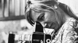 Joana Biarnés, la fotógrafa que bajó la moda de la pasarela a las calles
