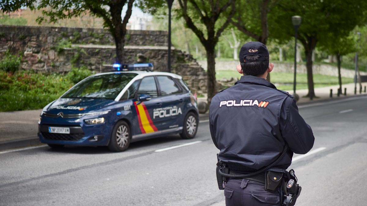 Herido grave un policía tras recibir un hachazo en la cabeza y en un brazo en Murcia