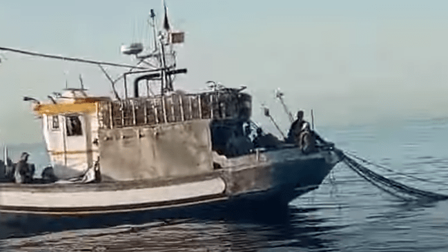 Pescadores denuncian que barcos marroquíes operan ilegalmente en aguas españolas