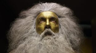 Alan Moore, el mago del caos que vino a enterrar a los superhéroes