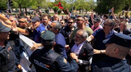 La Policía carga contra falangistas en el entierro de Primo de Rivera y detiene a tres