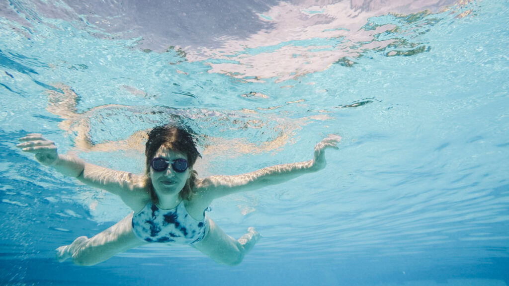 🌎 Estudio sobre los Beneficios de la Natación con Aletas: Nadar con  bialetas quema calorías y fortalece el corazón –