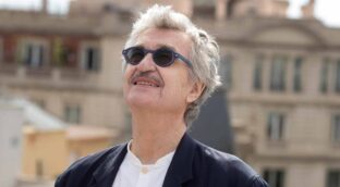 Wim Wenders: «Yo soy optimista, no sé cómo   hace Woody Allen»