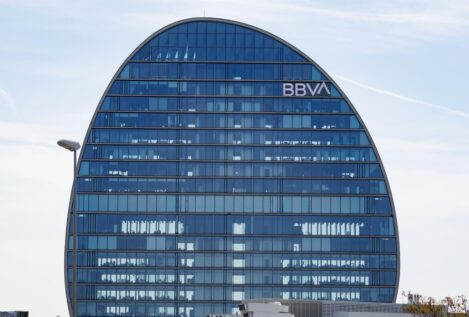 BBVA cierra su segundo plan de recompra de títulos y suma 1,07% del capital por 422 millones