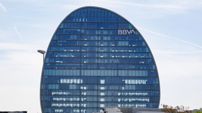 BBVA cierra su segundo plan de recompra de títulos y suma 1,07% del capital por 422 millones