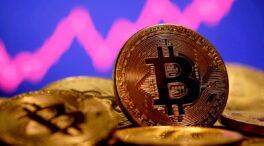 Bitcoin supera los 30.000 dólares por primera vez en 10 meses