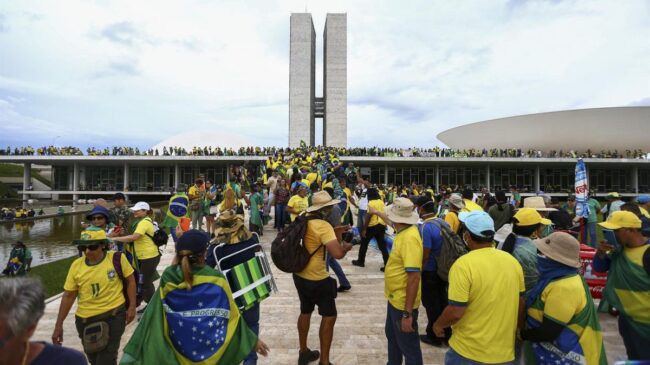 La Policía de Brasil cita a declarar a 80 militares por el asalto a las instituciones