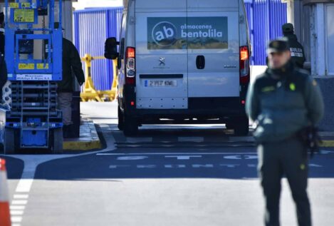 Cerrada la frontera de Ceuta tras un intento de salto de la valla en grupo de 200 inmigrantes