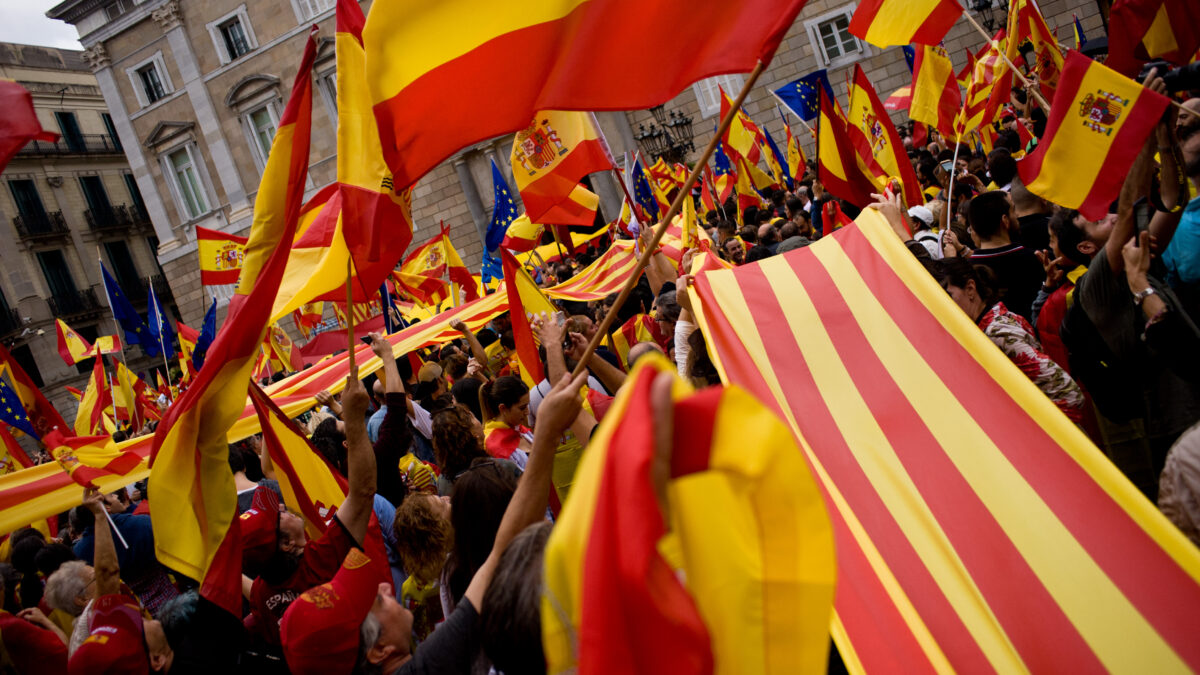 La mitad de los catalanes se muestra contrario a la independencia mientras que el 43% la avala