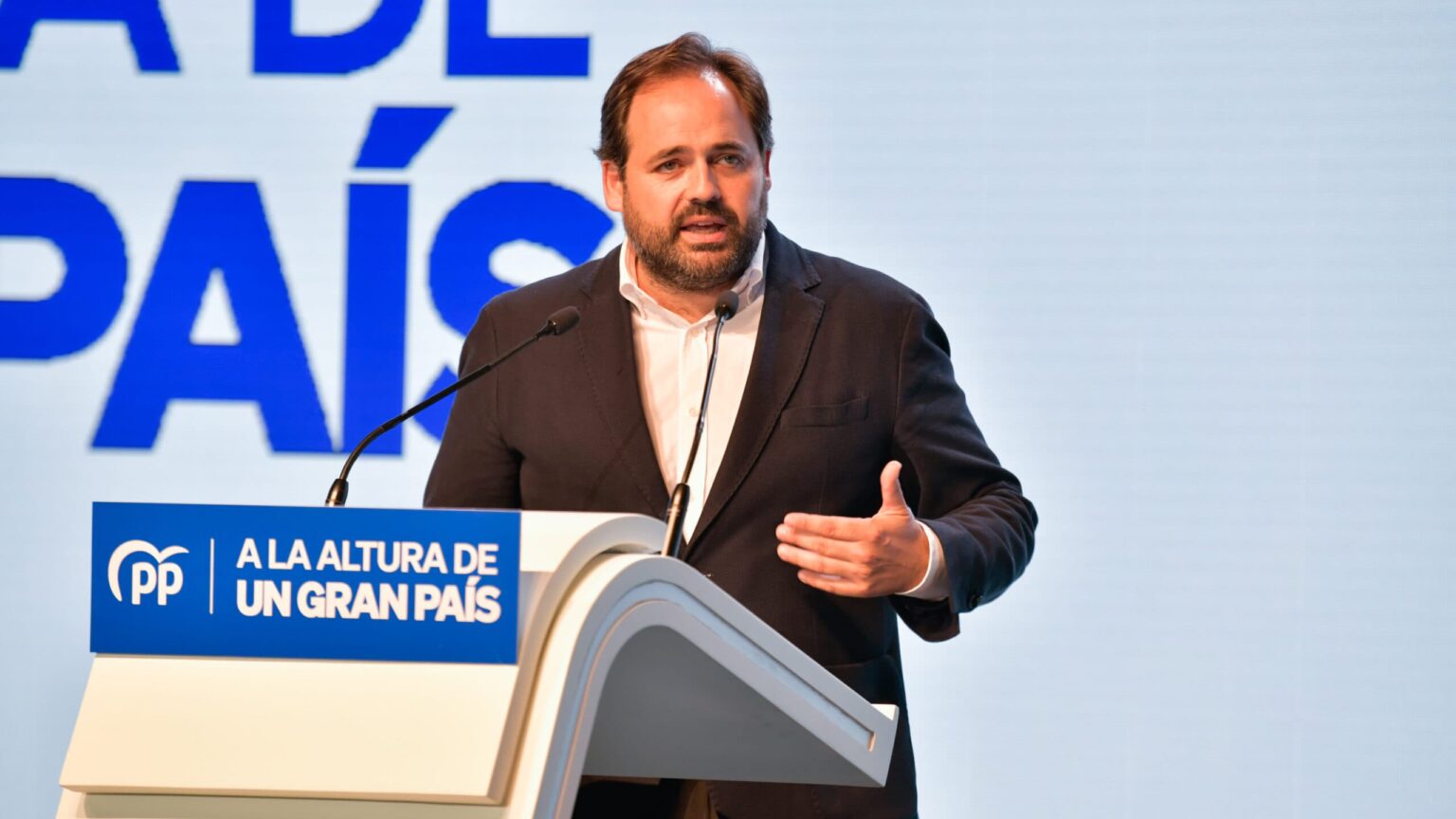 Las elecciones generales aplazan el relevo de Núñez al frente del PP de Castilla-La Mancha