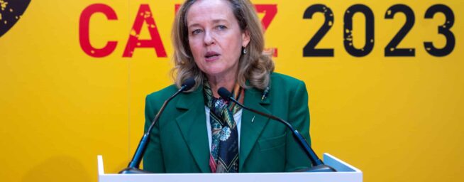 Calviño presiona por carta a Ferrovial antes de la Junta que decidirá el traslado a Países Bajos