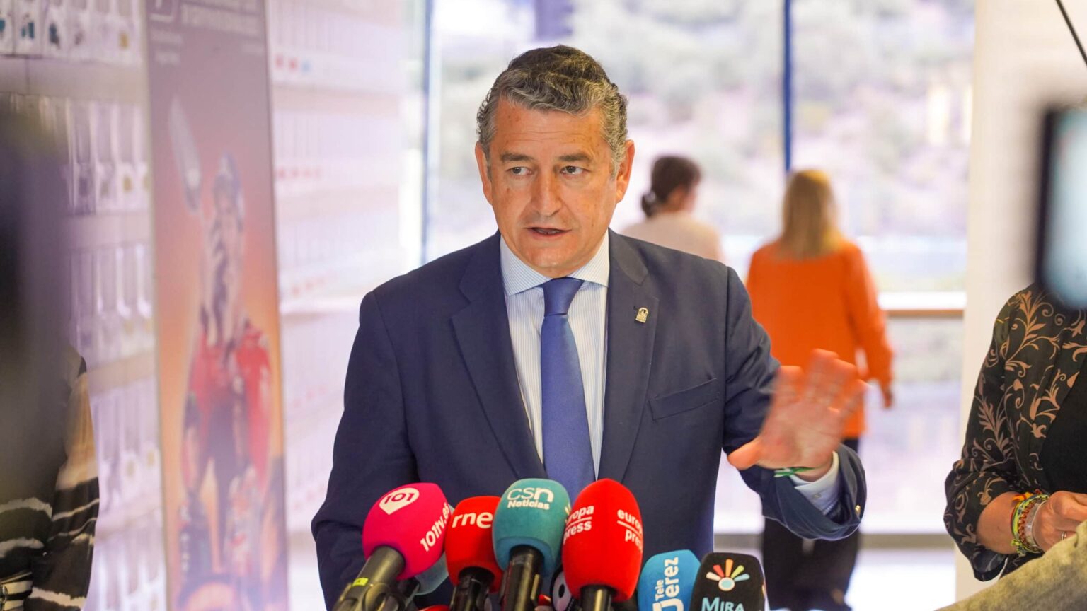 La Junta denuncia que un hijo de Luis Planas es el que «hace» los informes de Doñana para la UE