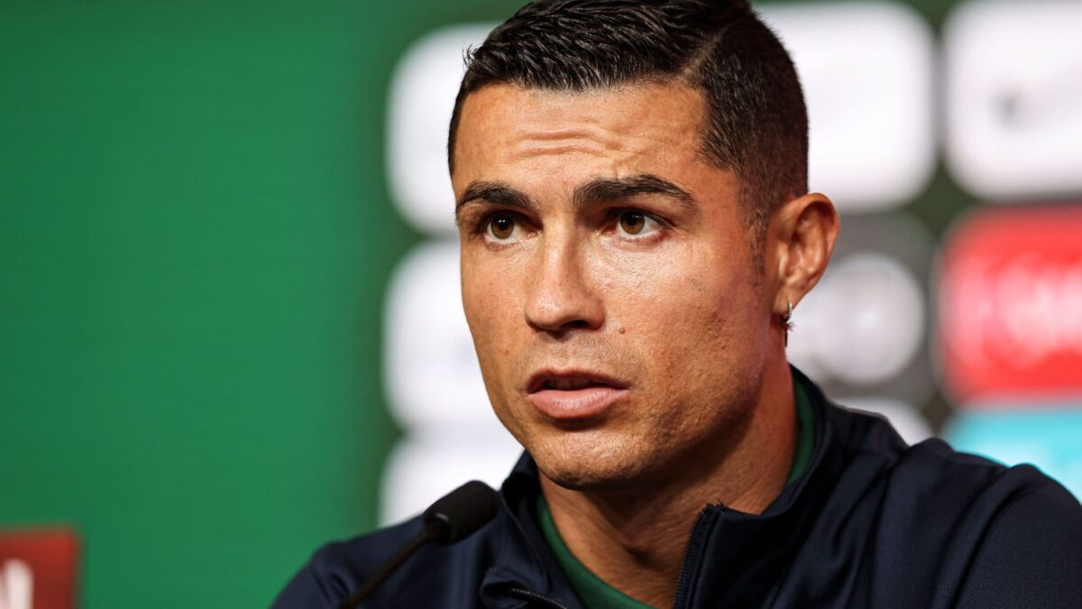 Cristiano Ronaldo: un Porche a mitad de precio a cambio del teléfono de una ‘Pussycat Dolls’