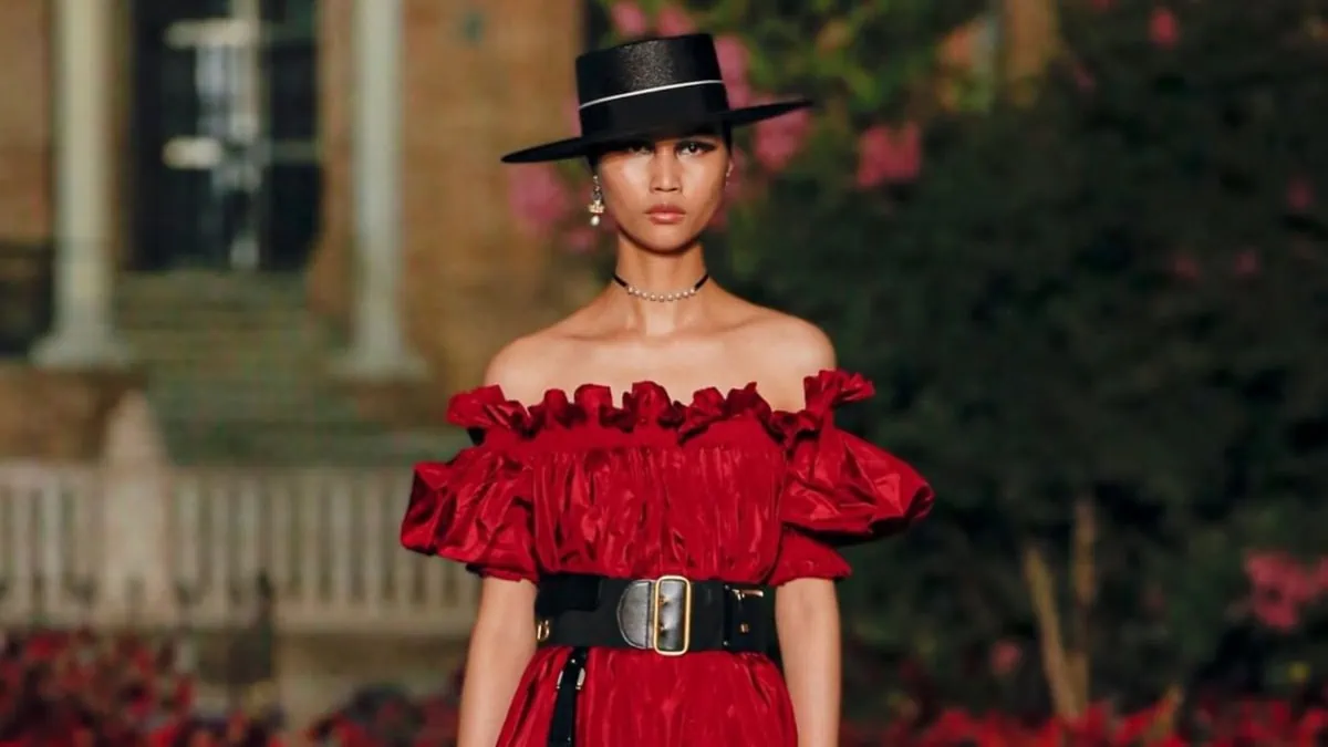 Desfile de la colección Crucero de Dior en Sevilla