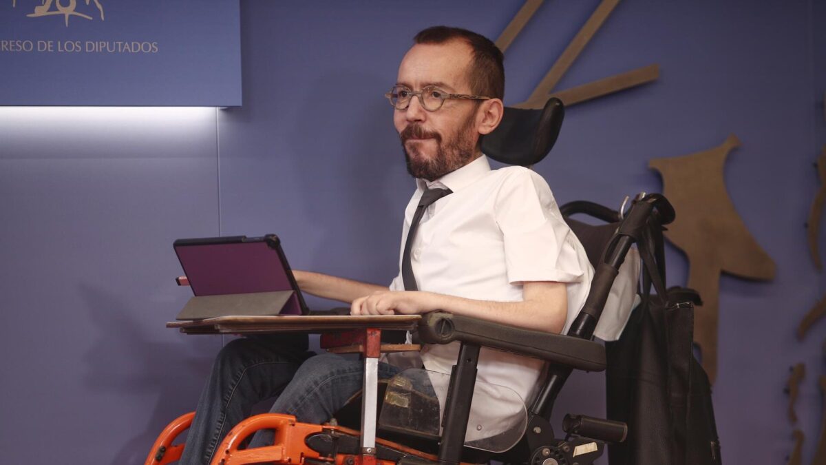 Echenique recibe el alta hospitalaria y recibirá el tratamiento contra la neumonía en su casa