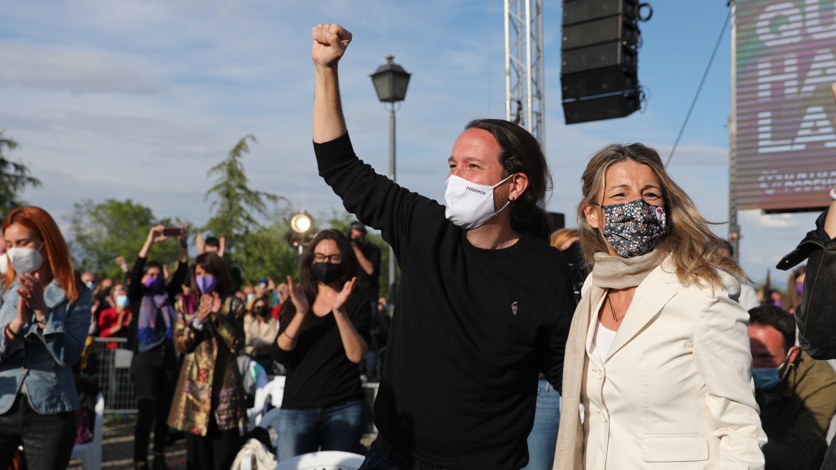 Pablo Iglesias con Yolanda Díaz 